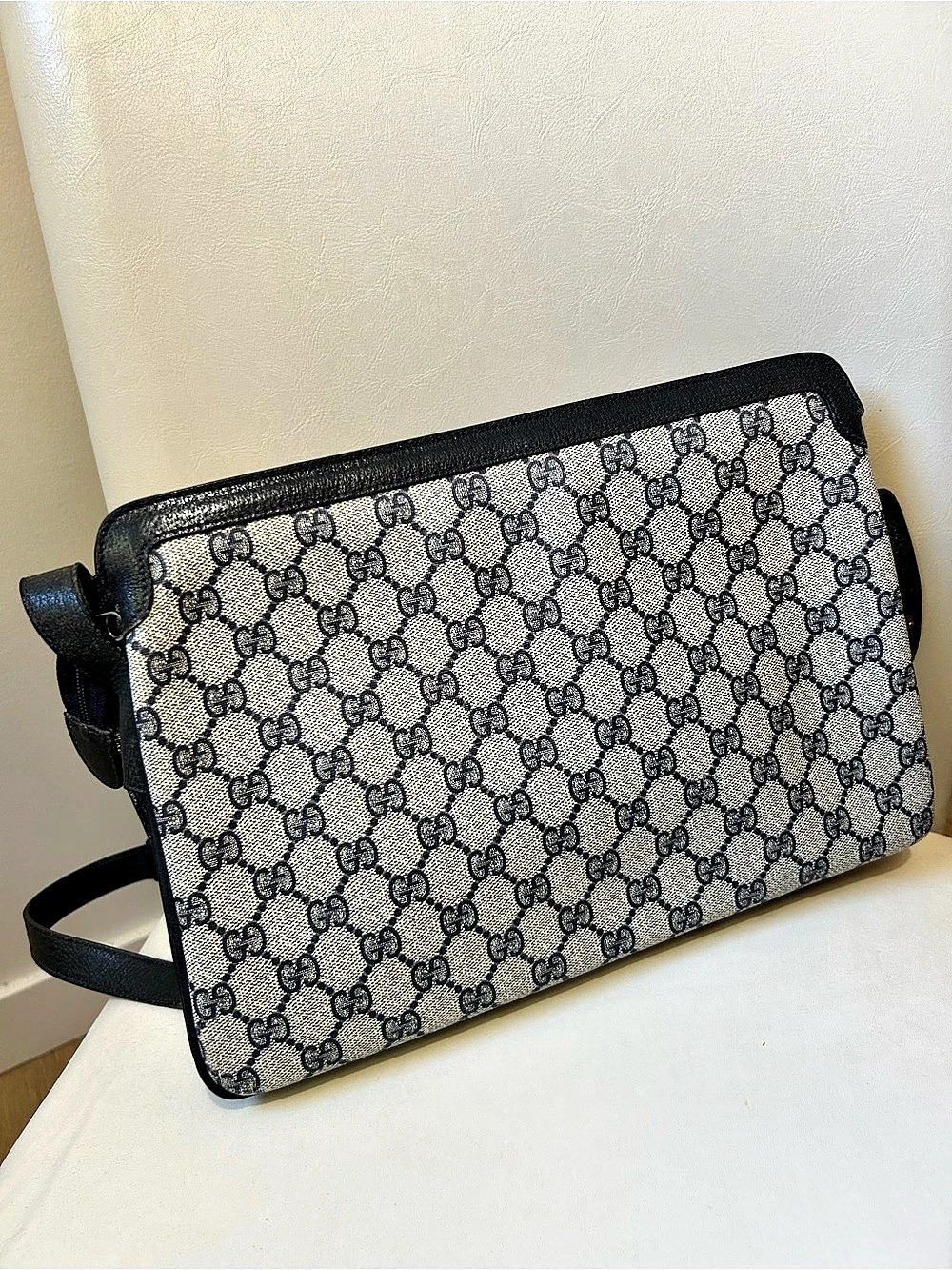Gucci Vintage GG Supreme Navy Web Stripe Shoulder Bag Blue & White - Picture 3 of 16